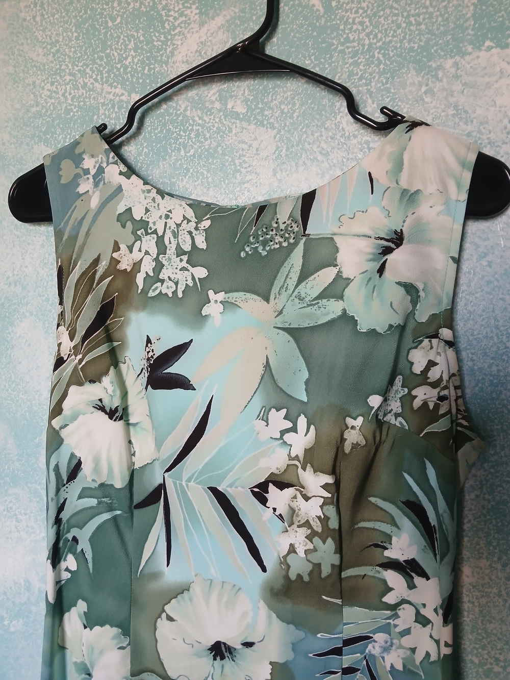 Sleeveless Floral Print Women’s Dress in Green and Aqua